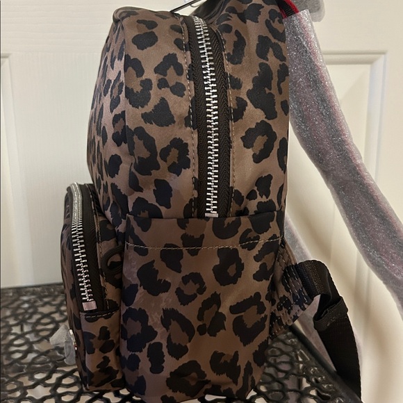 NWT - Lululemon Everywhere Backpack Mini 4L Metal Hardware - Picture 11 of 14